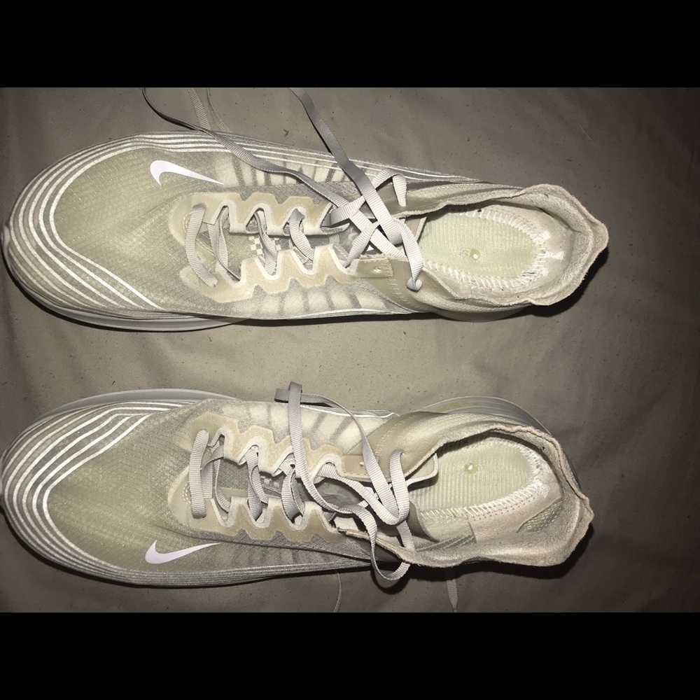 Cream Nike Superfly